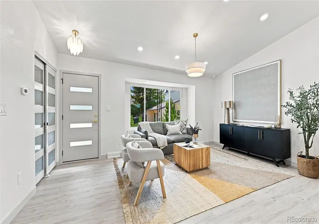 Photo 3 of Sale Pending at 9491 W Jewell Pl, Lakewood, CO 80227 | MLS# 4757099 | Listing updated on 2026-08-30