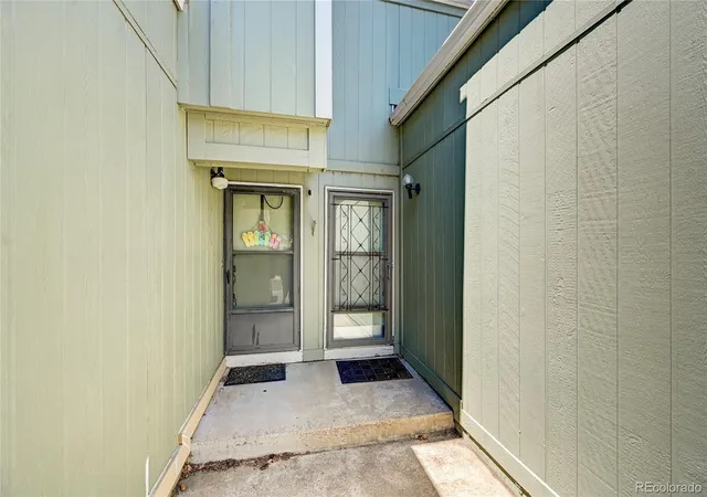 Photo 3 of Townhouse for sale at 2939 S Lansing Wy, Aurora, CO 80014 | MLS# 9469384 | Listing updated on 2026-08-30