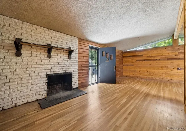 Photo 4 of Single family home for sale at 2305 S Newton St, Denver, CO 80219 | MLS# 7240278 | Listing updated on 2026-10-07
