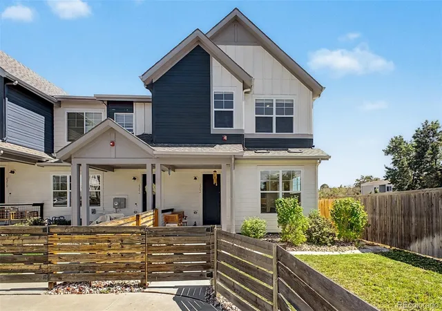 Townhouse for sale at 6202 W 28th Court, Edgewater, CO 80214 | MLS# 5906037