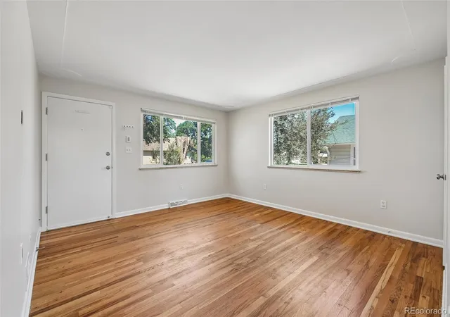 Photo 4 of Single family home for sale at 863 Fenton St, Lakewood, CO 80214 | MLS# 2092673 | Listing updated on 2026-09-29