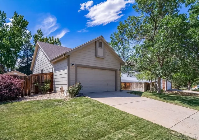 Photo 4 of Single family home for sale at 8917 Copeland St, Littleton, CO 80126 | MLS# 8900686 | Listing updated on 2026-10-20