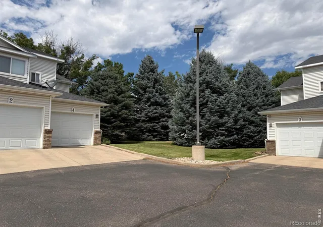 2nd image of 950 52nd Ave Ct, Greeley, CO 80634