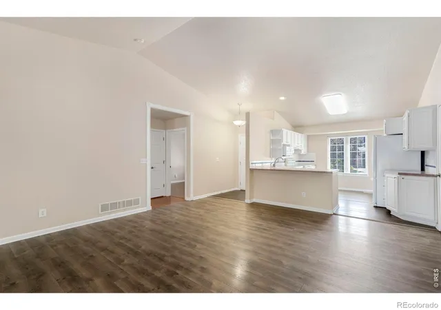 Photo 4 of Single family home for sale at 526 Dunraven Dr, Fort Collins, CO 80525 | MLS# IR1067405 | Listing updated on 2026-09-12