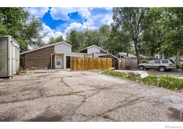 2nd image of 308 25th Ave Ct, Greeley, CO 80631 | MLS# IR1067414