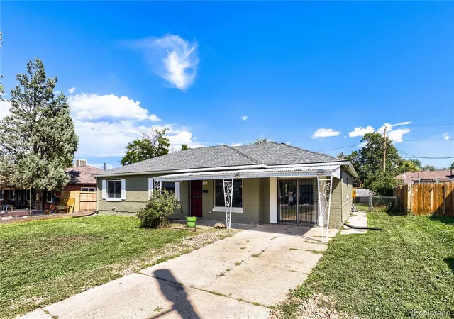 Photo 3 of Single family home for sale at 1158 Revere St, Aurora, CO 80011 | MLS# 4099397 | Listing updated on 2026-09-23