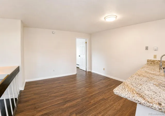Listing Photo 3 - Condo for sale in building located at 1065 University Ave, Boulder, CO 80302 - Unit #115