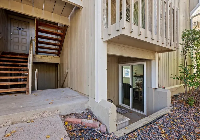 Listing Photo 1 - Condo for sale in building located at 4068 S Atchison Wy, Aurora, CO 80014 - Unit #101