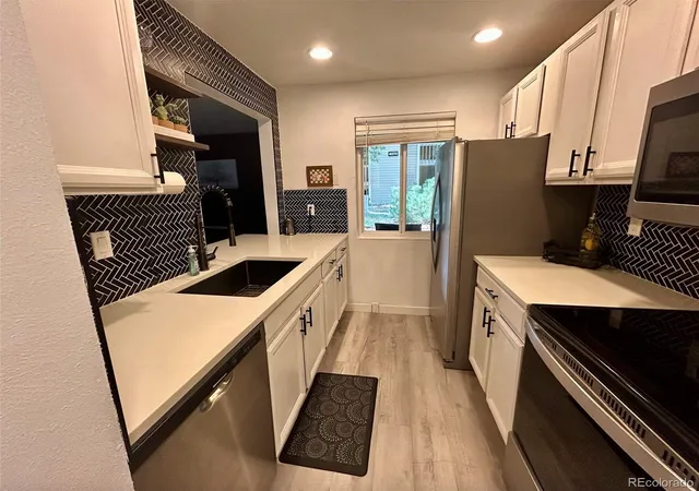 Listing Photo 5 - Condo for sale in building located at 4068 S Atchison Wy, Aurora, CO 80014 - Unit #101