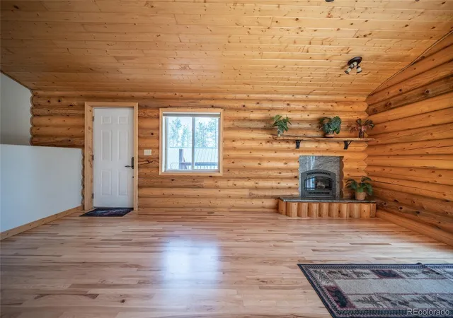 Photo 2 of Single family home for sale at 721 Aspen Wy, Evergreen, CO 80439 | MLS# 5799327 | Listing updated on 2026-08-29