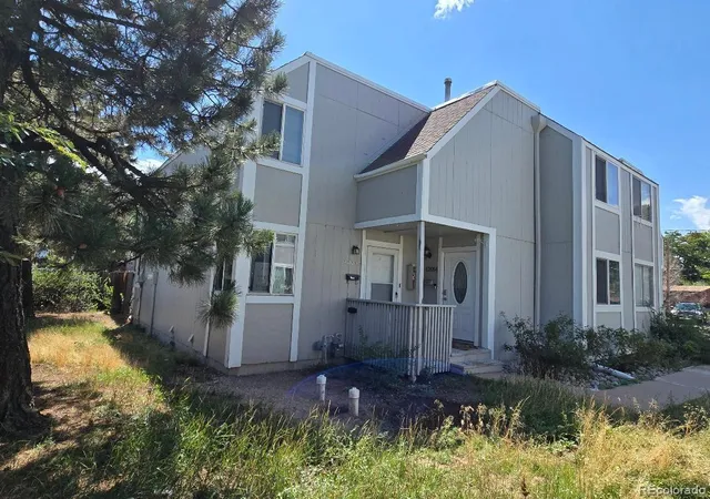 2nd image of 12056 E 25Th Ave, Aurora, CO 80010 | MLS# 2002687