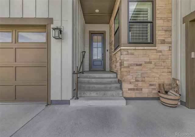 Photo 2 of Single family home for sale at 11384 Autumn Moon St, Littleton, CO 80125 | MLS# 4812972 | Listing updated on 2026-10-25