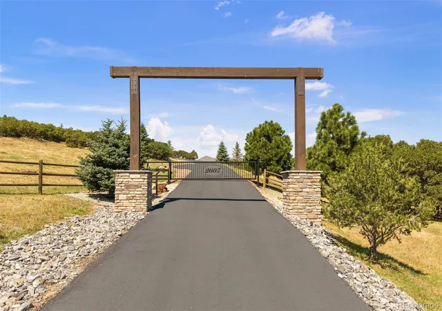 Photo 1 of Single family home for sale at 2607 Hawken Dr, Castle Rock, CO 80109 | MLS# 4596841 | Listing updated on 2026-09-28