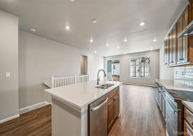 Photo 4 of Single family home for sale at 4828 N Sicily Ct, Aurora, CO 80019 | MLS# 7479495 | Listing updated on 2026-08-29