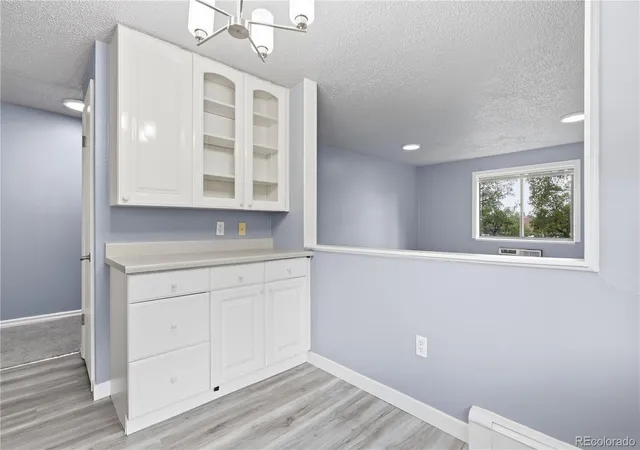 Listing Photo 5 - Condo for sale in building located at 1008 N Corona St, Denver, CO 80218 - Unit #501