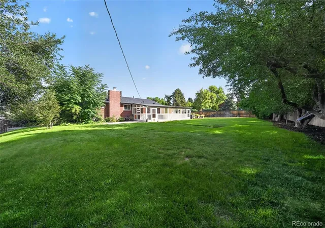 Photo 3 of Single family home for sale at 6070 S Detroit St, Littleton, CO 80121 | MLS# 2586689 | Listing updated on 2026-08-31