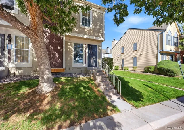 Photo 2 of Townhouse for sale at 1661 S Idalia Cir #A, Aurora, CO 80017 | MLS# 5179732 | Listing updated on 2026-09-06