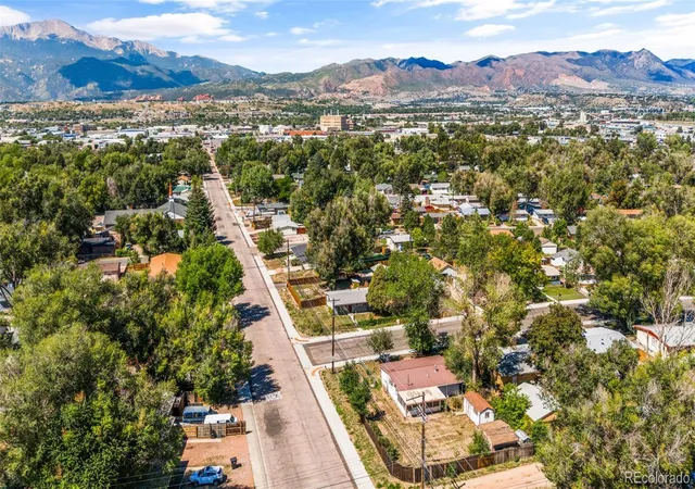 Photo 2 of Single family home for sale at 3201 Illinois Ave, Colorado Springs, CO 80907 | MLS# 4773826 | Listing updated on 2026-09-29