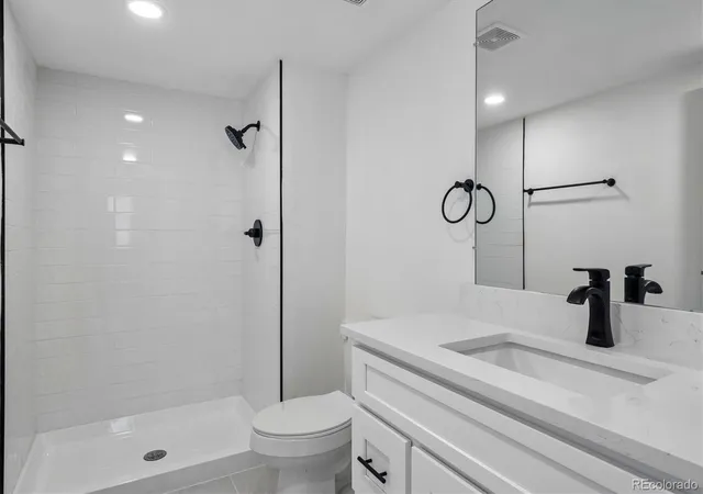 Photo 3 of Condo for sale at 13901 E Marina Dr #102, Aurora, CO 80014 | MLS# 7920614 | Listing updated on 2026-08-29