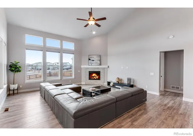 Photo 4 of Single family home for sale at 2078 Covered Bridge Pkwy, Windsor, CO 80550 | MLS# IR1067523 | Listing updated on 2026-10-07