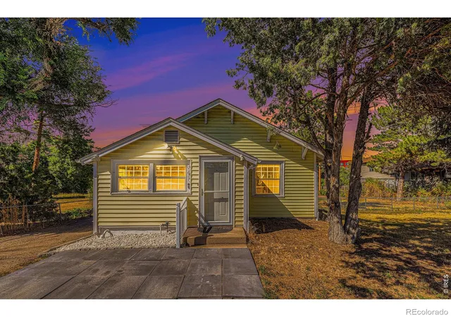 Single family home for sale at 347 W Rafferty Gardens Ave, Littleton, CO 80120 | MLS# IR1067536