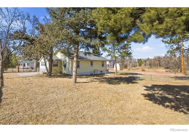 Photo 2 of Single family home for sale at 347 W Rafferty Gardens Ave, Littleton, CO 80120 | MLS# IR1067536 | Listing updated on 2026-09-03