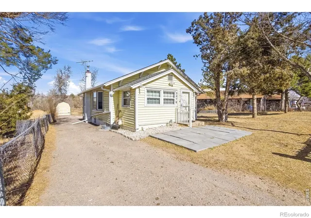Photo 3 of Single family home for sale at 347 W Rafferty Gardens Ave, Littleton, CO 80120 | MLS# IR1067536 | Listing updated on 2026-09-03