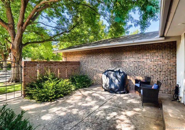 Photo 1 of Townhouse for sale at 22 Birdie Ln, Littleton, CO 80123 | MLS# 1578465 | Listing updated on 2026-09-21