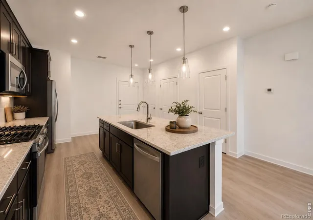 Photo 3 of Sale Pending at 2835 Bear Springs Cir, Longmont, CO 80503 | MLS# IR1067574 | Listing updated on 2026-09-23