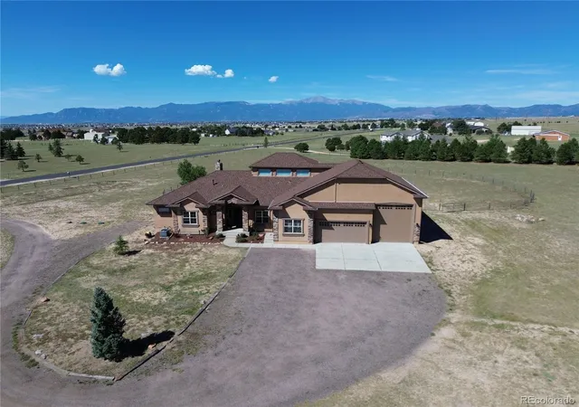 Photo 3 of Single family home for sale at 10430 Tercel Dr, Falcon, CO 80831 | MLS# 3468431 | Listing updated on 2026-09-12