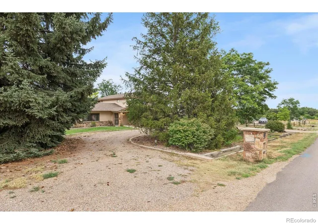 Photo 3 of Single family home for sale at 9037 Morton Rd, Niwot, CO 80503 | MLS# IR1067575 | Listing updated on 2026-10-28