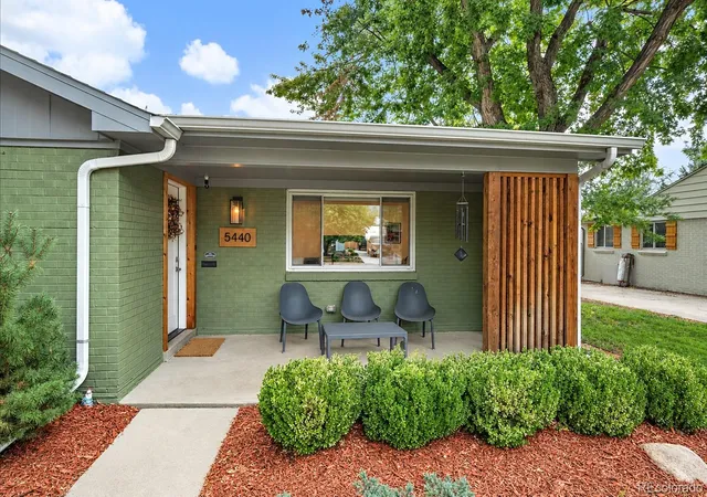 Photo 1 of Single family home for sale at 5440 Hoyt Dr, Arvada, CO 80002 | MLS# 1625651 | Listing updated on 2026-10-04