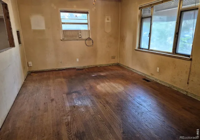 Photo 2 of Sale Pending at 930 Emery St, Longmont, CO 80501 | MLS# IR1067579 | Listing updated on 2026-09-07