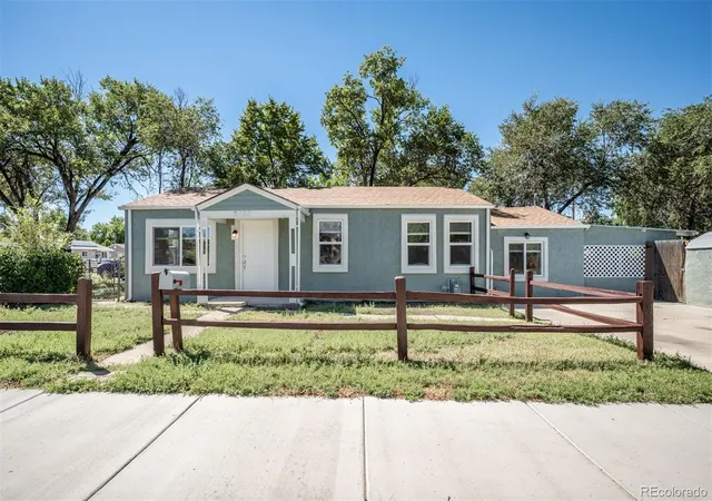 Single family home for sale at 2102 W 29Th St, Pueblo, CO 81008 | MLS# 5091497