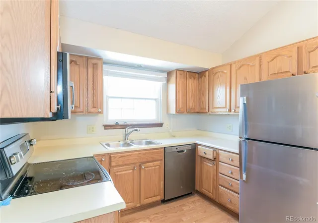 Photo 3 of Single family home for sale at 4050 S Espana Wy, Aurora, CO 80013 | MLS# 5708447 | Listing updated on 2026-08-31