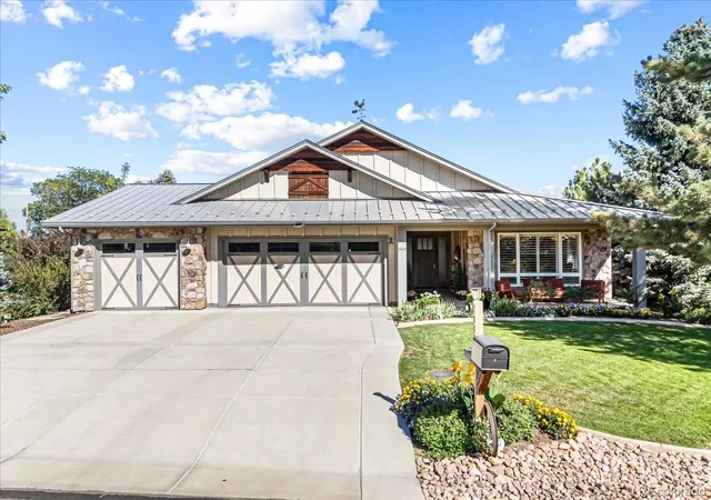 Single family home for sale at 2080 Robb St, Lakewood, CO 80215 | MLS# 6356225