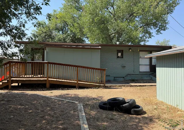 Photo 2 of Single family home for sale at 3685 Martin Dr, Boulder, CO 80305 | MLS# IR1067599 | Listing updated on 2026-09-08