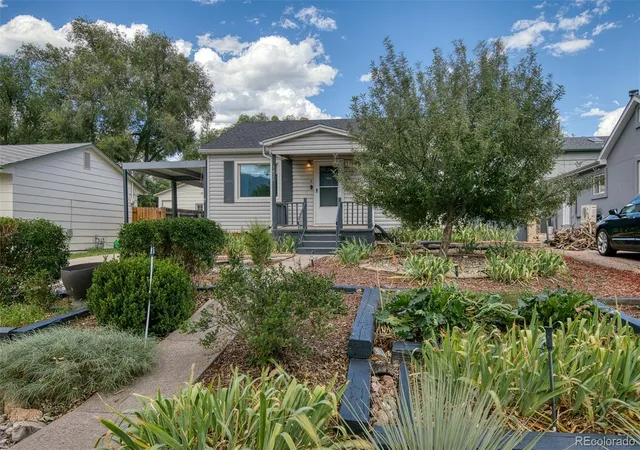 Photo 3 of Single family home for sale at 1620 W Boulder St, Colorado Springs, CO 80904 | MLS# 3717370 | Listing updated on 2026-09-20