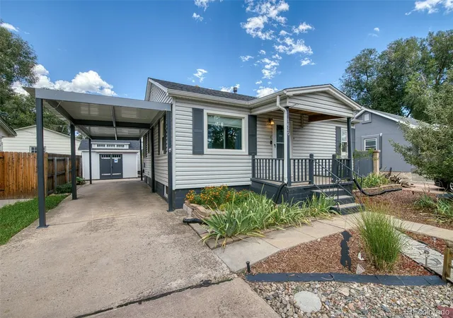 Photo 4 of Single family home for sale at 1620 W Boulder St, Colorado Springs, CO 80904 | MLS# 3717370 | Listing updated on 2026-09-20