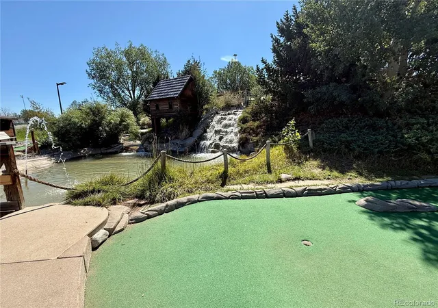 Listing Photo 2 - Condo for sale in building located at 5250 S Huron Wy, Littleton, CO 80120 - Unit #10-208