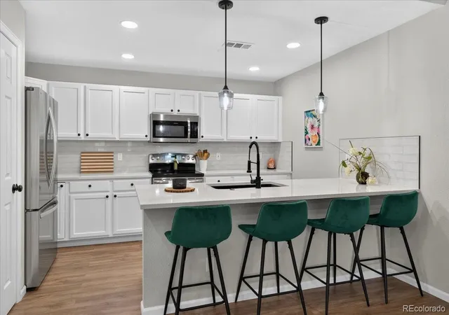Condo for sale at 4221 S Blackhawk Cir #7C, Aurora, CO 80014 | MLS# 3400754