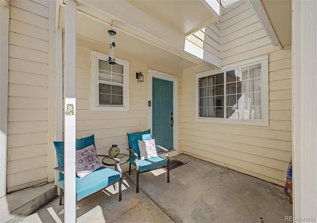 Photo 3 of Townhouse for sale at 8350 S Upham Way, Littleton, CO 80128 | MLS# 9401626 | Listing updated on 2026-09-29