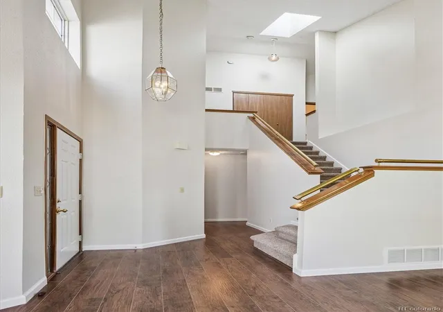 Photo 3 of Single family home for sale at 471 W Jamison Pl, Littleton, CO 80120 | MLS# 6934112 | Listing updated on 2026-08-31