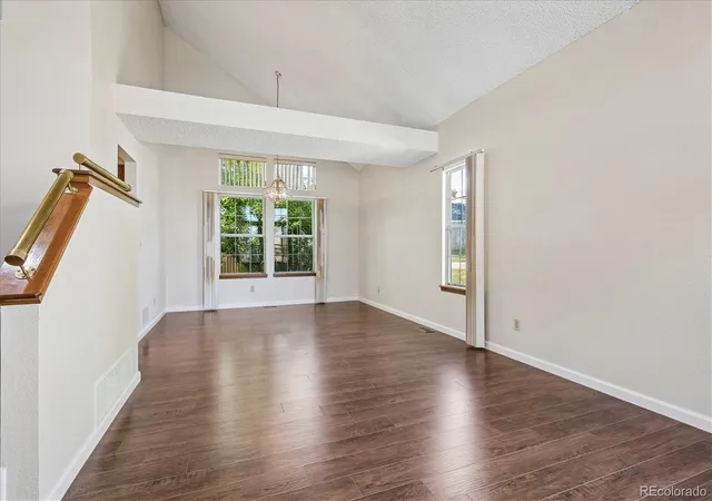Photo 4 of Single family home for sale at 471 W Jamison Pl, Littleton, CO 80120 | MLS# 6934112 | Listing updated on 2026-08-31