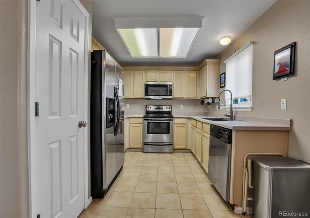 Photo 3 of Single family home for sale at 12137 Hudson Ct, Thornton, CO 80241 | MLS# 7529814 | Listing updated on 2026-09-21