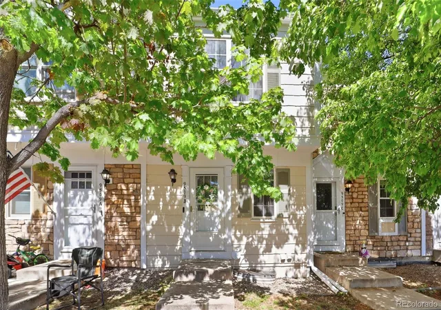 Photo 3 of Townhouse for sale at 9509 Coal Mine Ave W #B, Littleton, CO 80123 | MLS# 9697453 | Listing updated on 2026-09-23