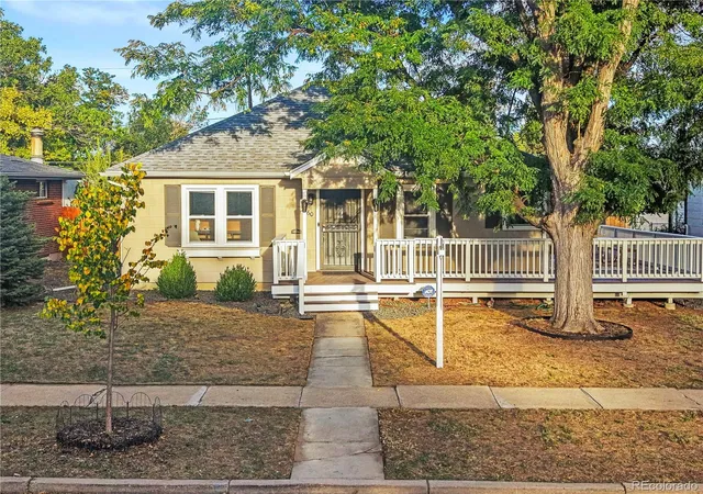 Single family home for sale at 2260 Gray St, Edgewater, CO 80214 | MLS# 2190181