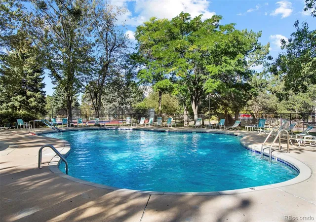 Listing Photo 2 - Condo for sale in building located at 13850 E Marina Dr, Aurora, CO 80014 - Unit #211