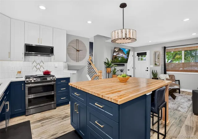 Photo 4 of Single family home for sale at 1374 Dover St, Broomfield, CO 80020 | MLS# 5876631 | Listing updated on 2026-10-08