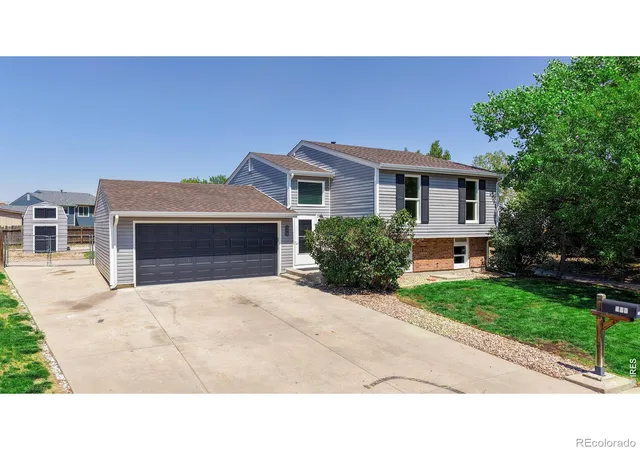 Photo 1 of Single family home for sale at 113 Madison Dr, Bennett, CO 80102 | MLS# IR1067645 | Listing updated on 2026-10-09